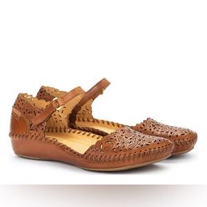 Picolinos Chic Brown Leather Flats for Women Size 39 (8.5)